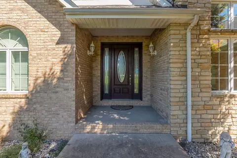 Entry Way - 33 Bogey Ln, Makanda, IL 62958 photo 1 of 5