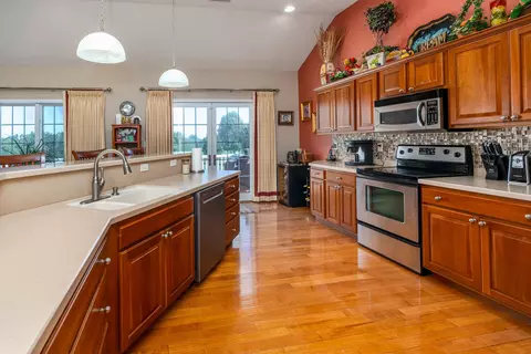 Kitchen - 33 Bogey Ln, Makanda, IL 62958 photo 1 of 4