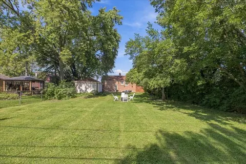 Exterior - 2037 E Touhy Ave, Des Plaines, IL 60018 photo 1 of 2