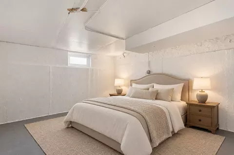 Bedroom - 2037 E Touhy Ave, Des Plaines, IL 60018 photo 2 of 2