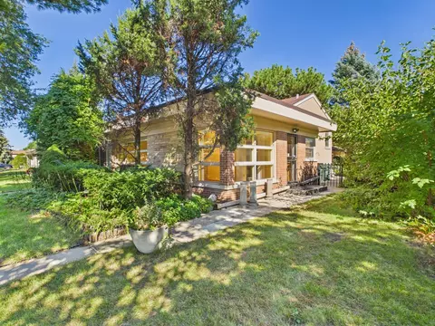 7307 N Karlov Ave, Lincolnwood, IL 60712