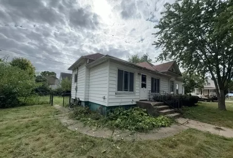 103 S Chicago Ave, Ladd, IL 61329