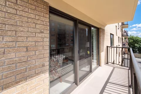 Exterior - 1441 E Thacker St #304, Des Plaines, IL 60016 photo 3 of 5
