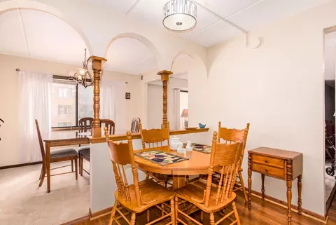 Dining - 1441 E Thacker St #304, Des Plaines, IL 60016 photo 1 of 2