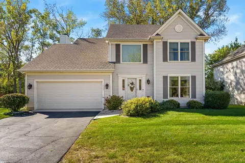 1460 Prairie Crossing Dr, West Chicago, IL 60185