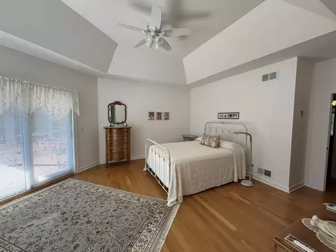 Bedroom - 1518 W Lincoln Rd, Mchenry, IL 60051 photo 1 of 3