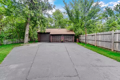 Exterior - 256 E 140th Pl, Dolton, IL 60419 photo 5 of 7
