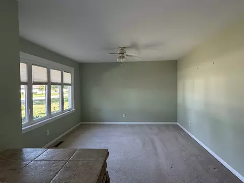 Living - 11 Strasma South Dr, Kankakee, IL 60901 photo 2 of 4
