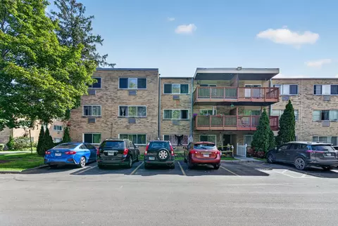 762 Dempster St #D212, Mount Prospect, IL 60056