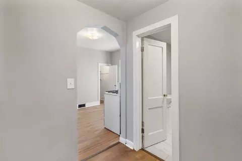 Entry Way - 417 37th St, Moline, IL 61265 photo 4 of 4