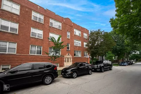 2546 W George St #3, Chicago, IL 60618