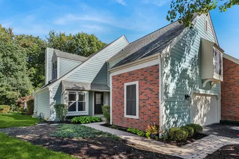 52 Whittington Crse, Saint Charles, IL 60174