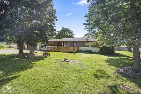 5808 E 3420s Rd, Saint Anne, IL 60964