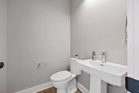 Bath - 12428 Limerick Ln, Plainfield, IL 60585 photo 1 of 6