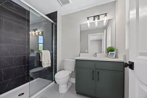 Bath - 12428 Limerick Ln, Plainfield, IL 60585 photo 4 of 6