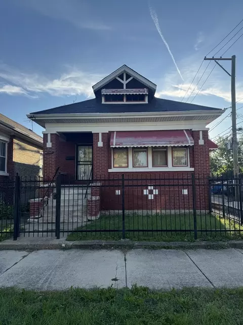 8641 S May St, Chicago, IL 60620