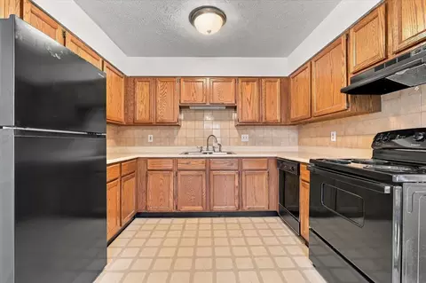 Kitchen - 2017 Tracy Dr #4, Bloomington, IL 61704 photo 2 of 2