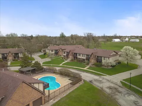 View/Area - 2017 Tracy Dr #4, Bloomington, IL 61704 photo 3 of 4