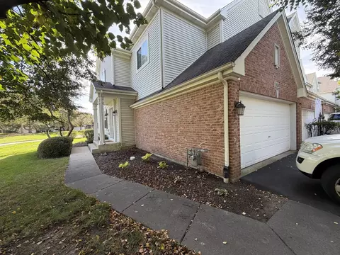 1830 Maureen Dr, Hoffman Estates, IL 60192 photo 2
