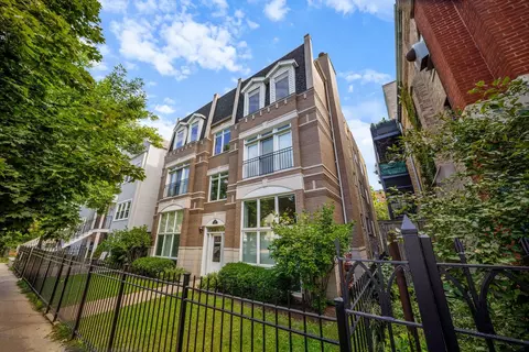 3111 N Seminary Ave #3N, Chicago, IL 60657