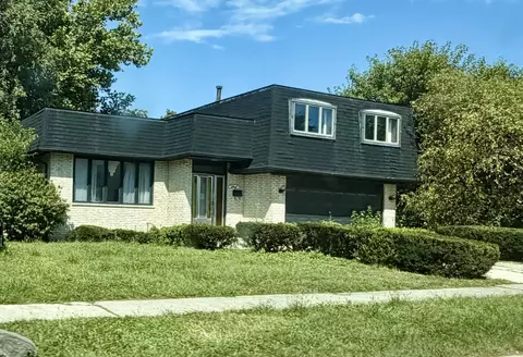 58 E 164th St, South Holland, IL 60473
