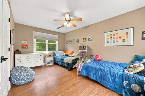 Bedroom - 15420 Central Ave, Oak Forest, IL 60452 photo 2 of 3