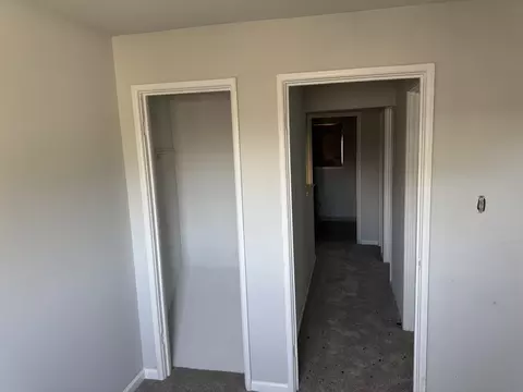 Entry Way - Undisclosed, Hazel Crest, IL 60429 photo 2 of 3