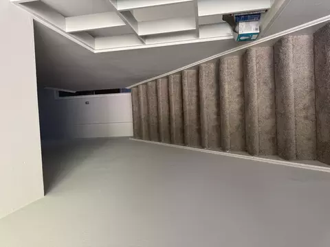 Entry Way - Undisclosed, Hazel Crest, IL 60429 photo 1 of 3