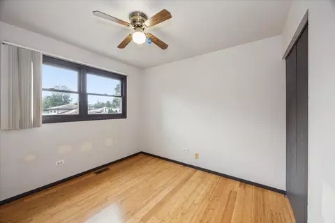 Bedroom - 4352 150th St, Midlothian, IL 60445 photo 1 of 2