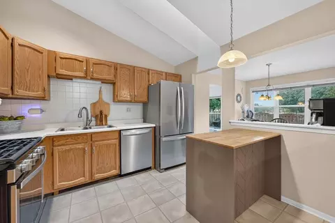 Kitchen - 397 Meadowview Ln, Aurora, IL 60502 photo 1 of 3