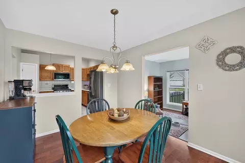 Dining - 397 Meadowview Ln, Aurora, IL 60502 photo 2 of 4