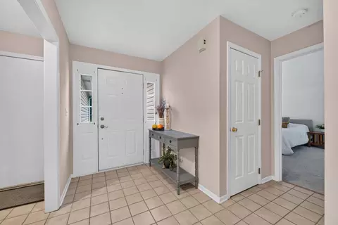 Entry Way - 397 Meadowview Ln, Aurora, IL 60502 photo 1 of 3