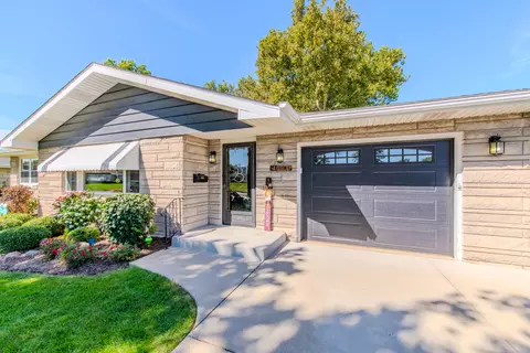 Exterior - 405 Bevan Dr E, Joliet, IL 60435 photo 4 of 11