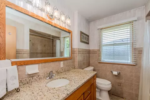 Bath - 405 Bevan Dr E, Joliet, IL 60435 photo 1 of 5