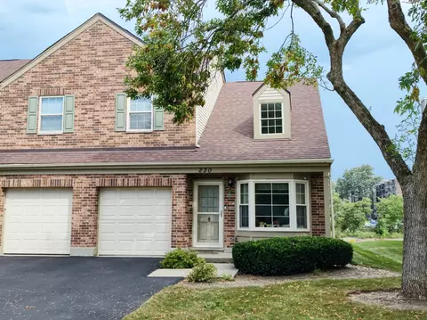 230 Carlisle Ave, Westmont, IL 60559