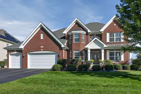 18 N Acacia Dr, Hawthorn Woods, IL 60047
