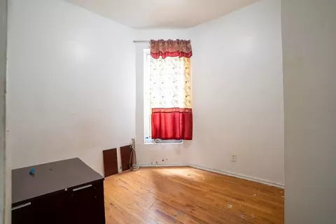 Bedroom - 6830 S Langley Ave, Chicago, IL 60637 photo 2 of 2
