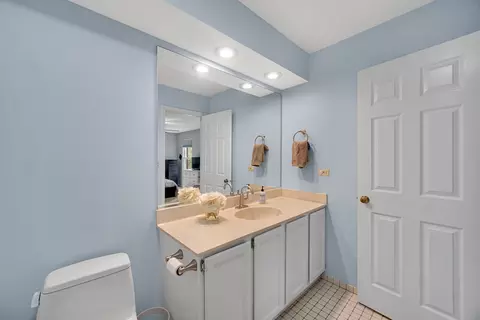 Bath - 9054 Forestview Rd, Evanston, IL 60203 photo 3 of 5