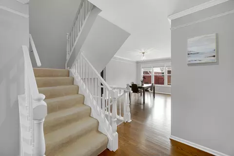 Entry Way - 9054 Forestview Rd, Evanston, IL 60203 photo 2 of 4