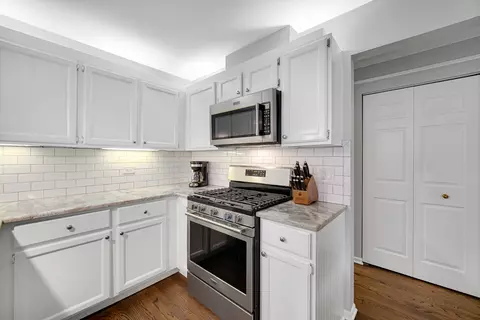 Kitchen - 9054 Forestview Rd, Evanston, IL 60203 photo 2 of 5