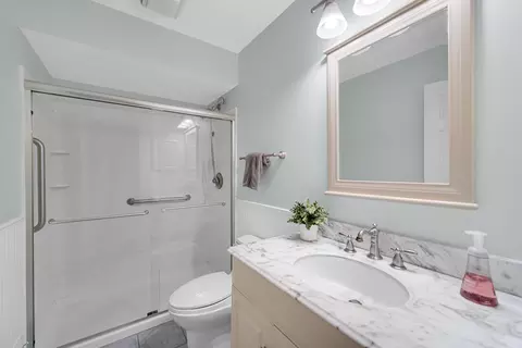 Bath - 9054 Forestview Rd, Evanston, IL 60203 photo 5 of 5