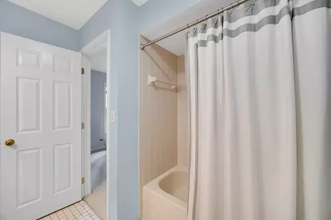 Bath - 9054 Forestview Rd, Evanston, IL 60203 photo 4 of 5