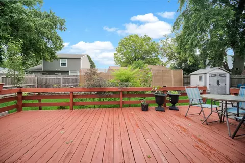 Exterior - 2575 Prairieview Ln, Aurora, IL 60504 photo 3 of 10