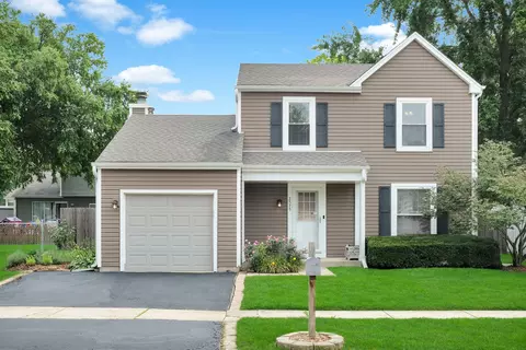 2575 Prairieview Ln, Aurora, IL 60504