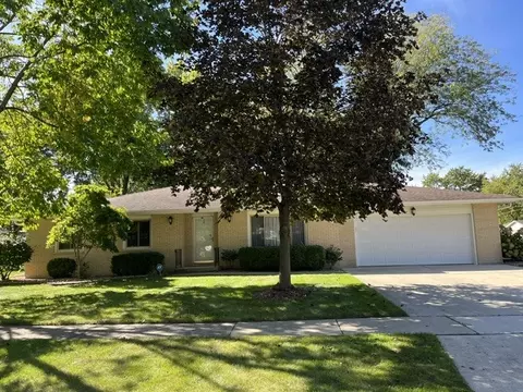 207 Illini Dr, Minooka, IL 60447