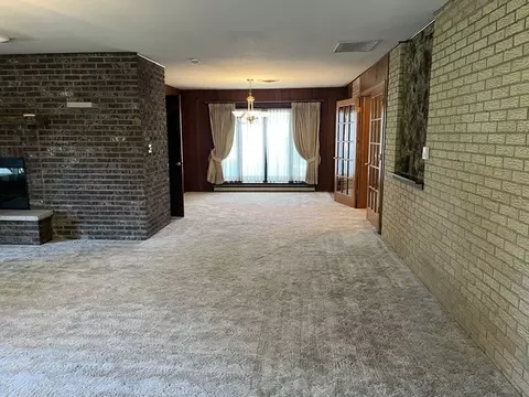 Living - 207 Illini Dr, Minooka, IL 60447 photo 7 of 7