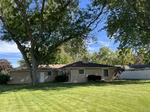 Exterior - 207 Illini Dr, Minooka, IL 60447 photo 2 of 3