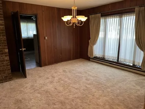 Living - 207 Illini Dr, Minooka, IL 60447 photo 4 of 7