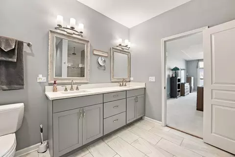 Bath - 23102 Lacroix Ln, Plainfield, IL 60544 photo 2 of 5