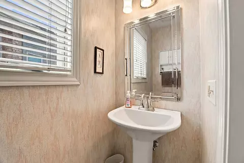 Bath - 23102 Lacroix Ln, Plainfield, IL 60544 photo 1 of 5
